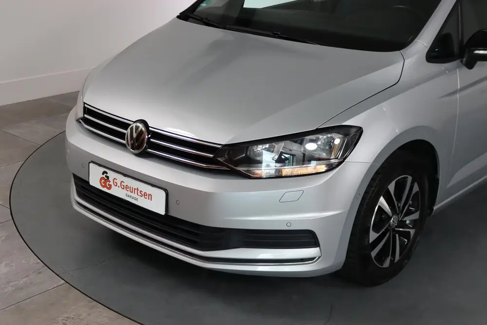 Volkswagen Touran 1.0 TSI Comfortline 7-Persoons Navigatie uit 2019, foto 10