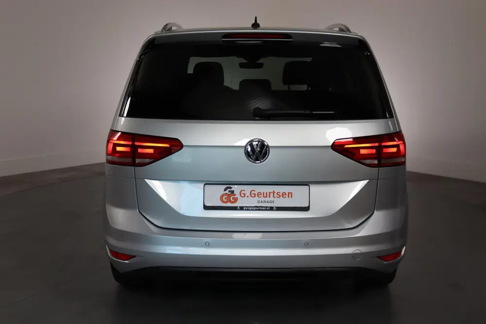 Volkswagen Touran 1.0 TSI Comfortline 7-Persoons Navigatie uit 2019, foto 17