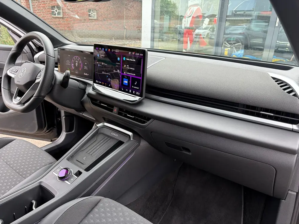 Volkswagen T-Roc 1.5 eTsi R-Line First Edition 150PK|Rijklaa uit 2026, foto 11