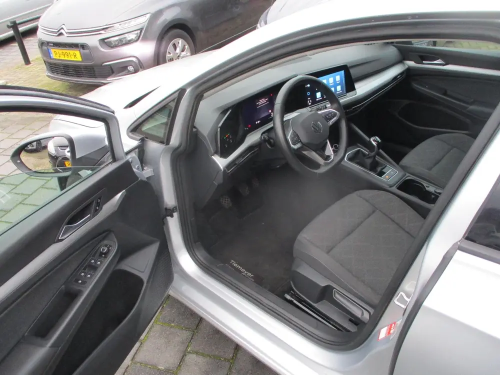 Volkswagen Golf 1.5 TSI Life Business uit 2023, foto 11