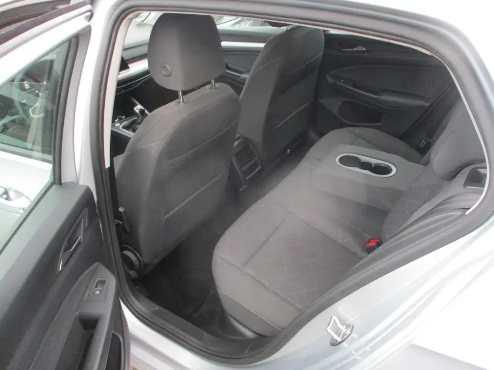 Volkswagen Golf 1.5 TSI Life Business uit 2023, foto 12