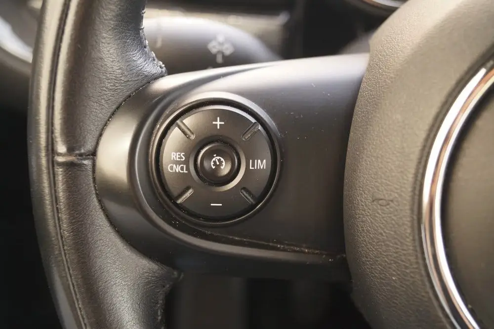 Mini Clubman 1.5 Cooper Business Edition -NAVI-ECC-PDC uit 2019, foto 17
