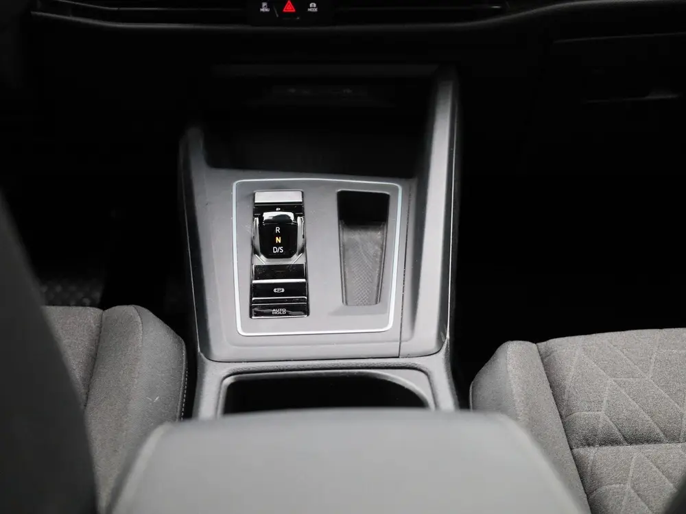 Volkswagen Golf 1.5 eHybrid Life Edition uit 2025, foto 10