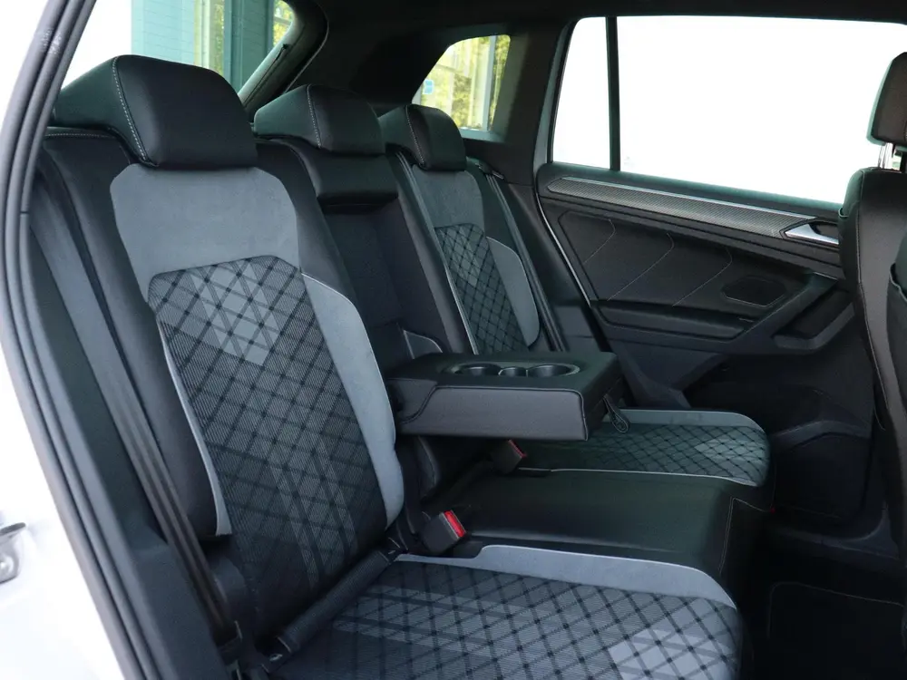Volkswagen Tiguan 1.5 TSI R-Line Business+ | Cruise | DAB | uit 2024, foto 10