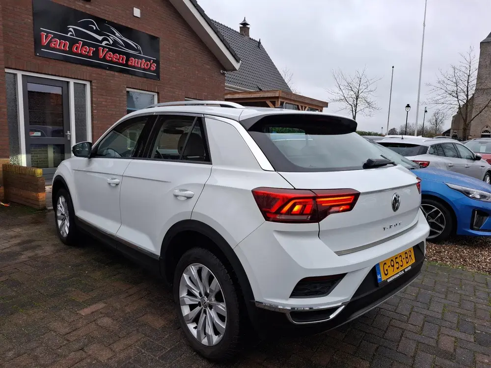 Volkswagen T-Roc 1.5 TSI Sport. volledig leder dealer onderh uit 2019, foto 3