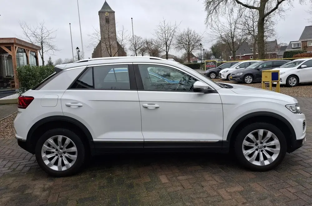 Volkswagen T-Roc 1.5 TSI Sport. volledig leder dealer onderh uit 2019, foto 6