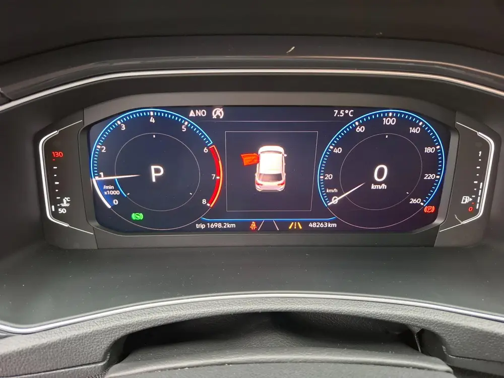 Volkswagen T-Roc 1.5 TSI Sport. volledig leder dealer onderh uit 2019, foto 8