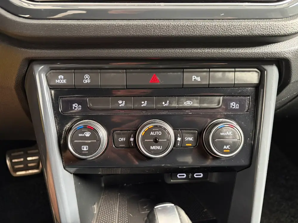 Volkswagen T-Roc 1.5 TSI Sport Business R (bj 2021) uit 2021, foto 15