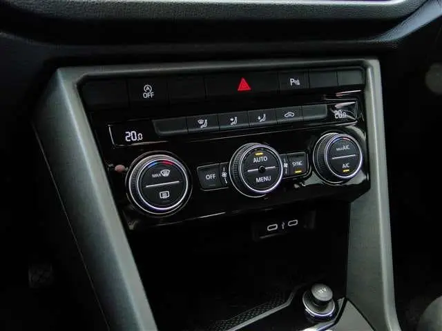 Volkswagen T-Roc 1.0 TSI 110pk | Style | Clima | Carplay | A uit 2022, foto 12