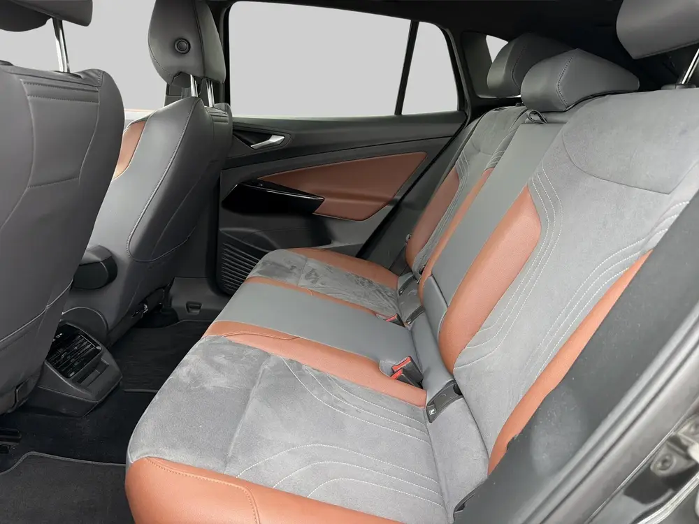Volkswagen ID.4 First 77 kWh uit 2021, foto 15