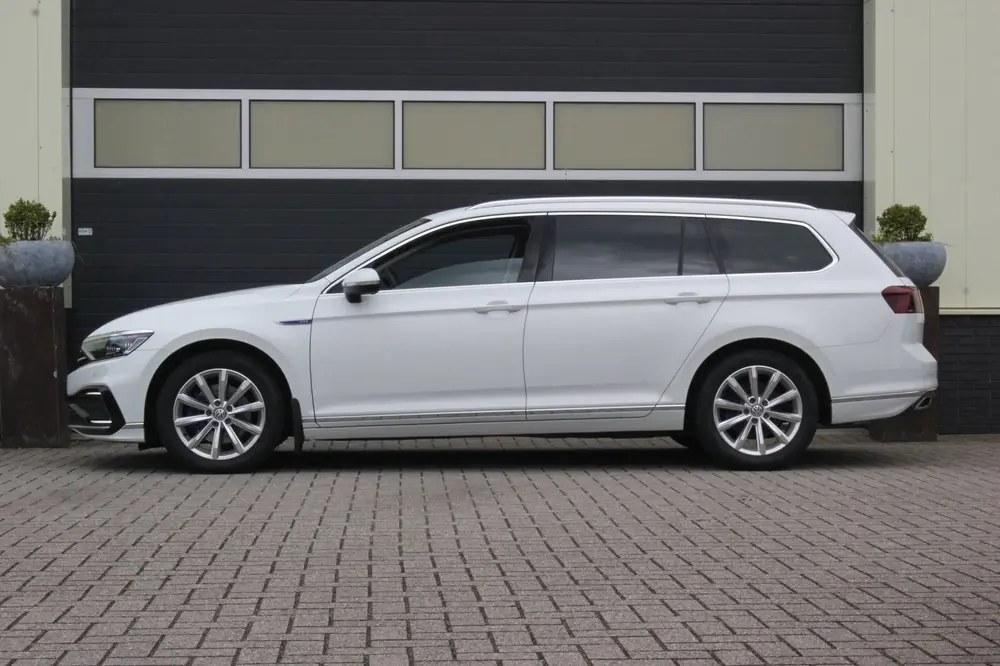 Volkswagen Passat Variant 1.4 TSI PHEV GTE Business | Trekha uit 2021, foto 15