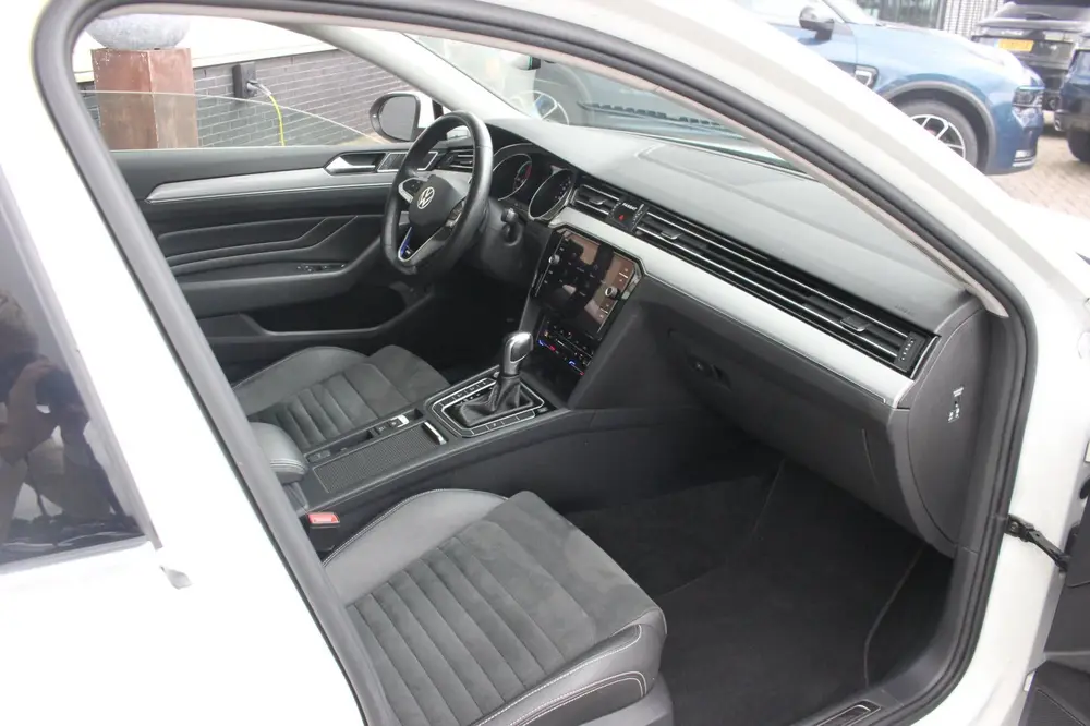 Volkswagen Passat Variant 1.4 TSI PHEV GTE Business | Trekha uit 2021, foto 4