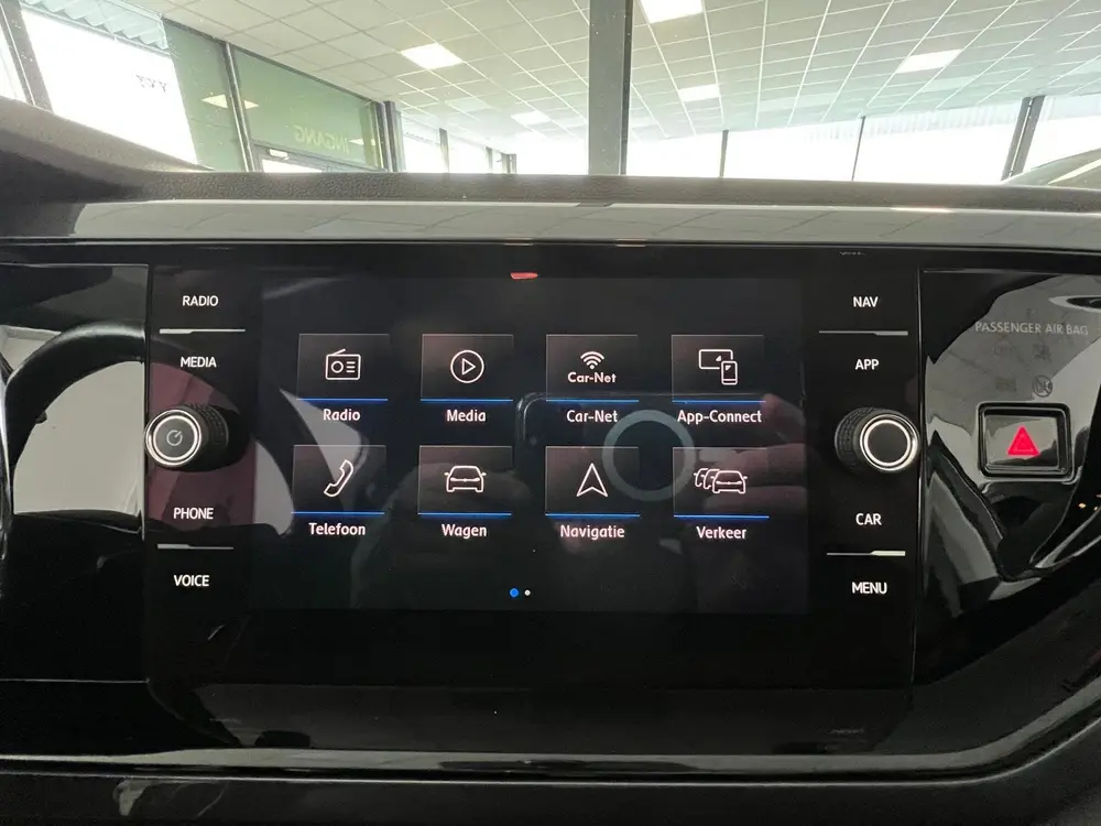 Volkswagen Polo 1.0 MPI COMFORTLINE 5DRS AIRCO NAVI LMV uit 2020, foto 5