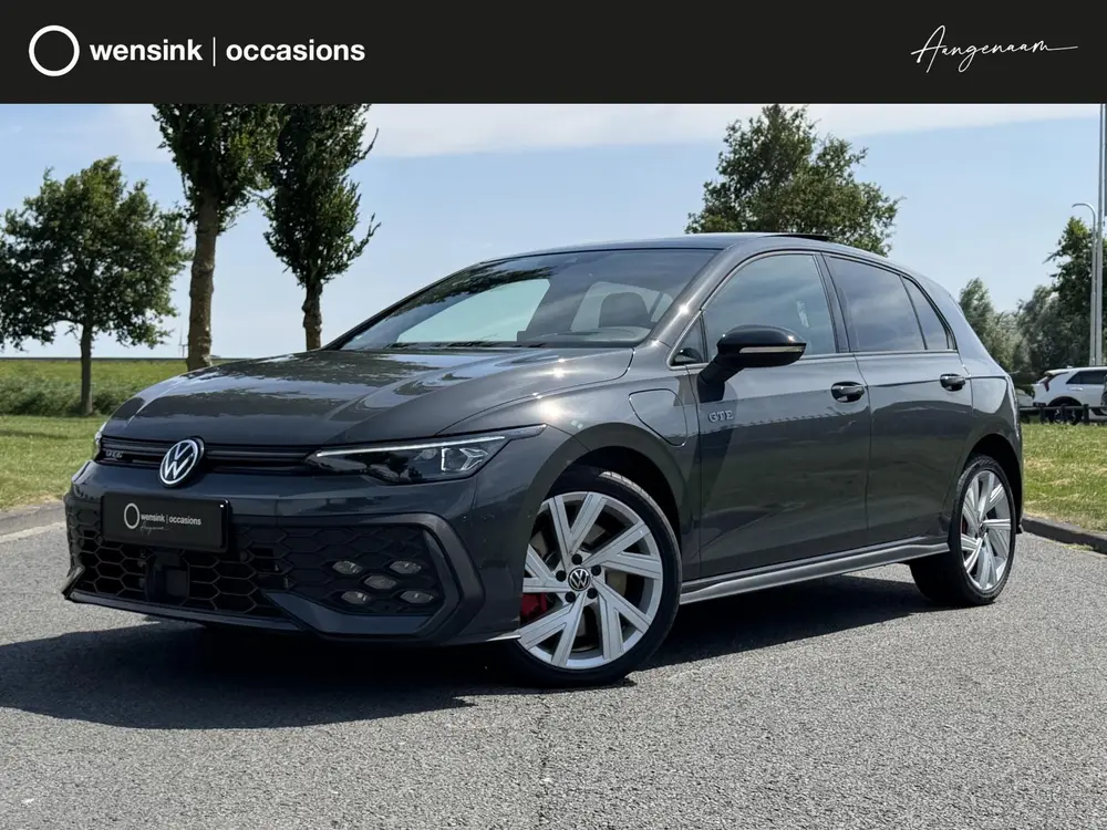 Volkswagen Golf 1.5 eHybrid GTE | Panoramdak | Trekhaak | St uit 2025