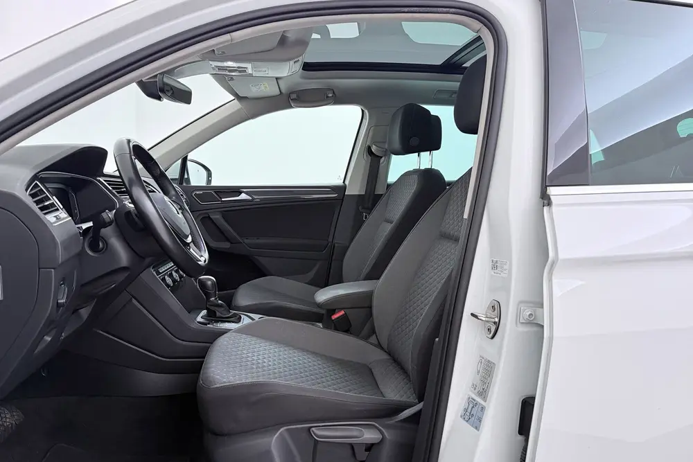 Volkswagen Tiguan 1.5 TSI ACT Comfortline Business | Panoram uit 2019, foto 3