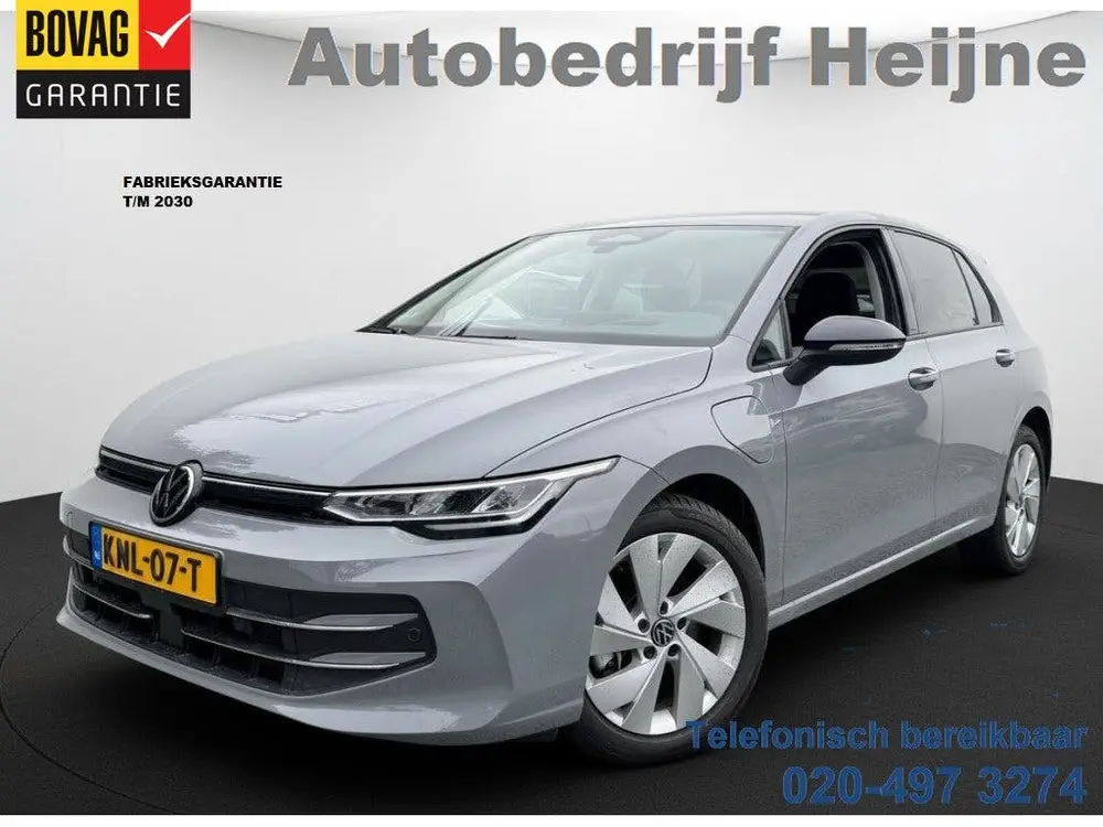 Volkswagen Golf 1.5 eHybrid 204PK PLUG IN. LIFE CAMERA/NAVI/ uit 2025