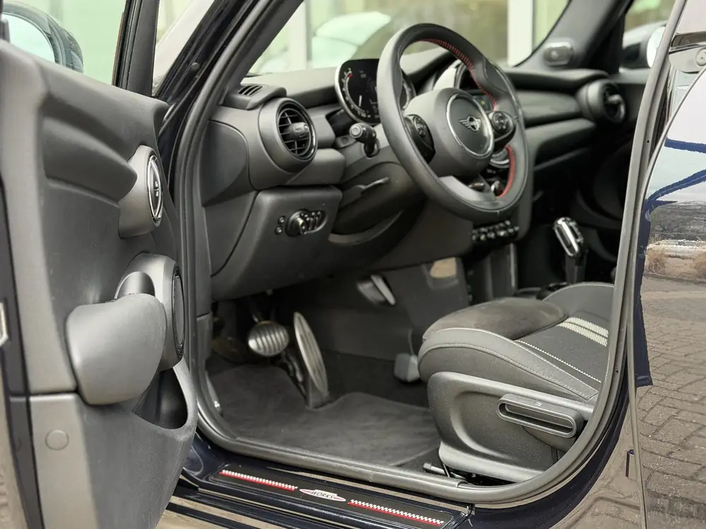 Mini Cooper 5-Deurs 1.5 Cooper Dalston Edition JCW|Pano|H/K|Enigmat uit 2021, foto 8
