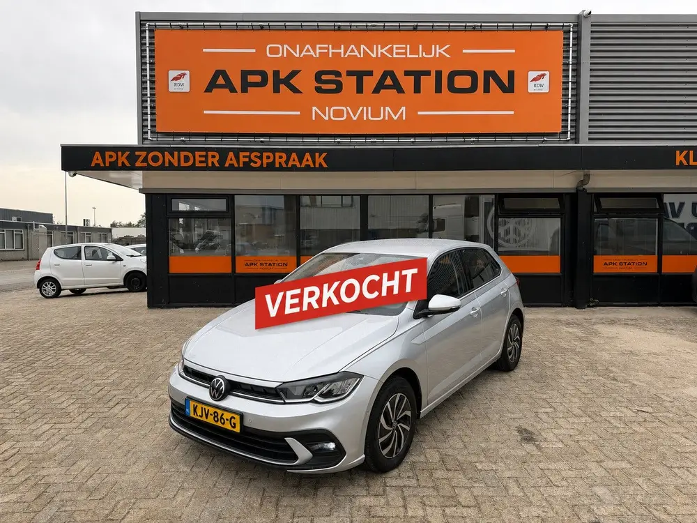 Volkswagen Polo 1.0 TSI DSG PARK/LANE/FRONT tot 06-2028 APK uit 2022