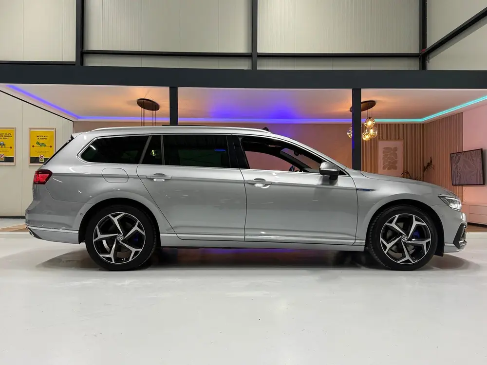 Volkswagen Passat Variant GTE 218pk DSG | Pano | Trekhaak | uit 2020, foto 12