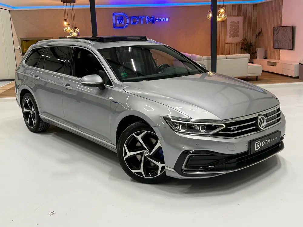Volkswagen Passat Variant GTE 218pk DSG | Pano | Trekhaak | uit 2020, foto 16