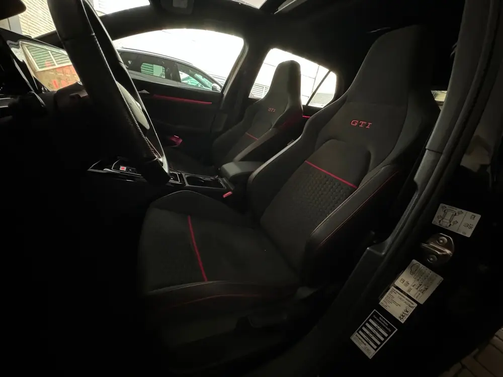 Volkswagen Golf 2.0 TSI GTI Pano|Akrapovic|Nürburgring|45 J uit 2024, foto 5
