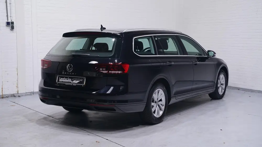 Volkswagen Passat Variant 1.5 TSI Business Wegklapbare trekh uit 2022, foto 5