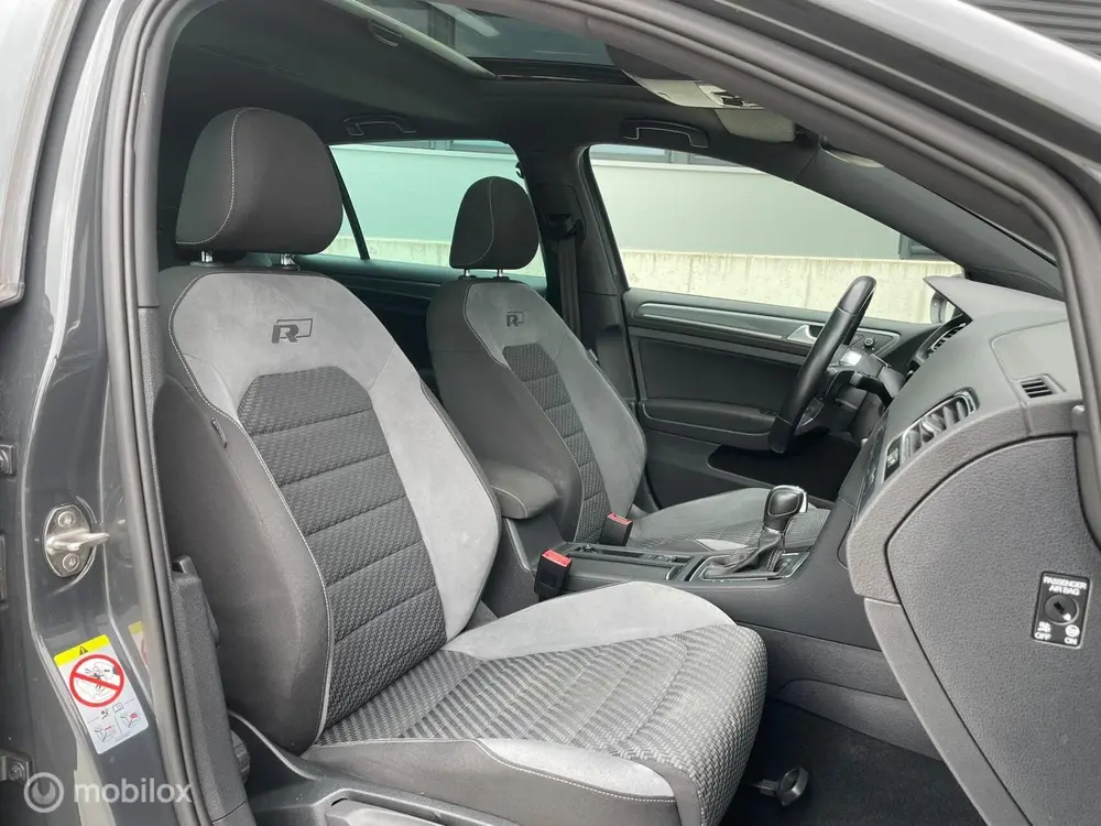 Volkswagen Golf 1.5 TSI R-Line DSG Pano Virtual 150PK Camera uit 2019, foto 10