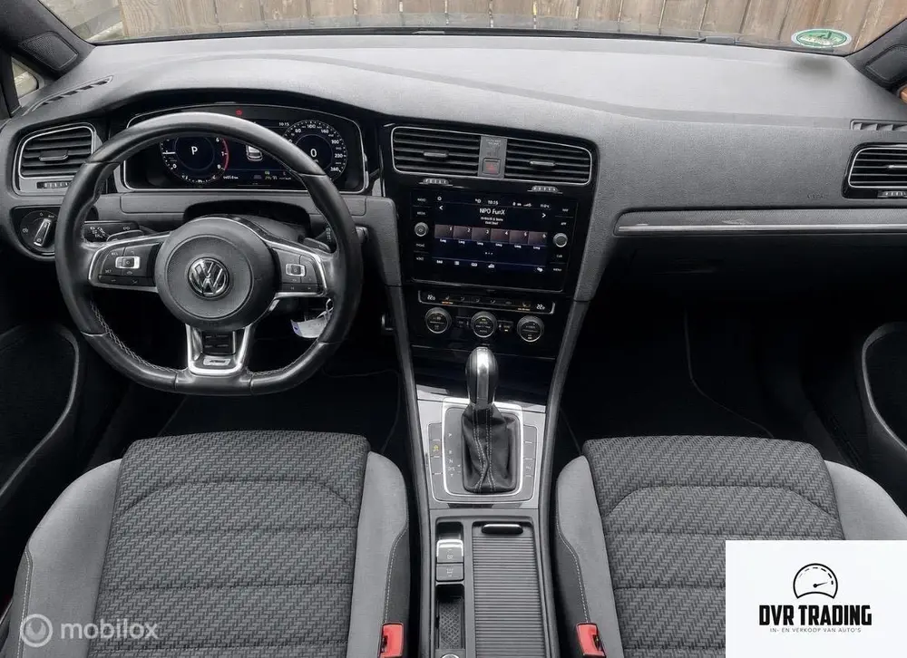 Volkswagen Golf 1.5 TSI R-Line DSG Pano Virtual 150PK Camera uit 2019, foto 3