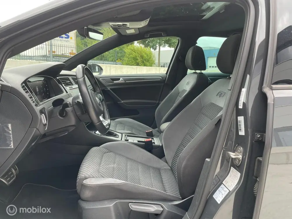 Volkswagen Golf 1.5 TSI R-Line DSG Pano Virtual 150PK Camera uit 2019, foto 9
