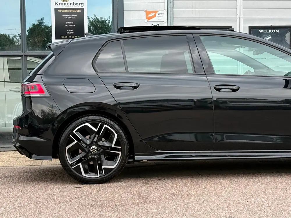 Volkswagen Golf 1.5 eTSI R-Line Edition| PANO| HUD| uit 2025, foto 12