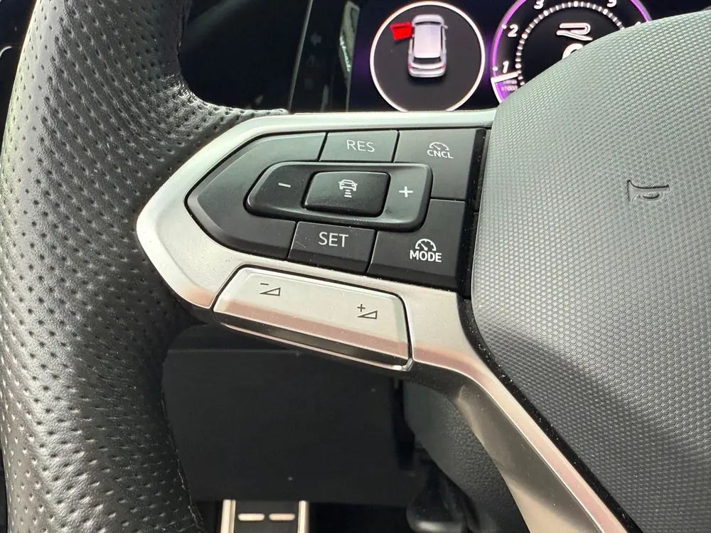 Volkswagen Golf 1.5 eTSI R-Line Edition| PANO| HUD| uit 2025, foto 15