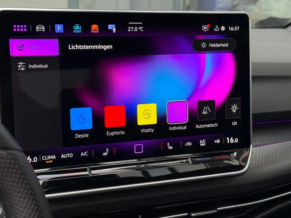 Volkswagen Golf 1.5 eTSI R-Line Edition| PANO| HUD| uit 2025, foto 17