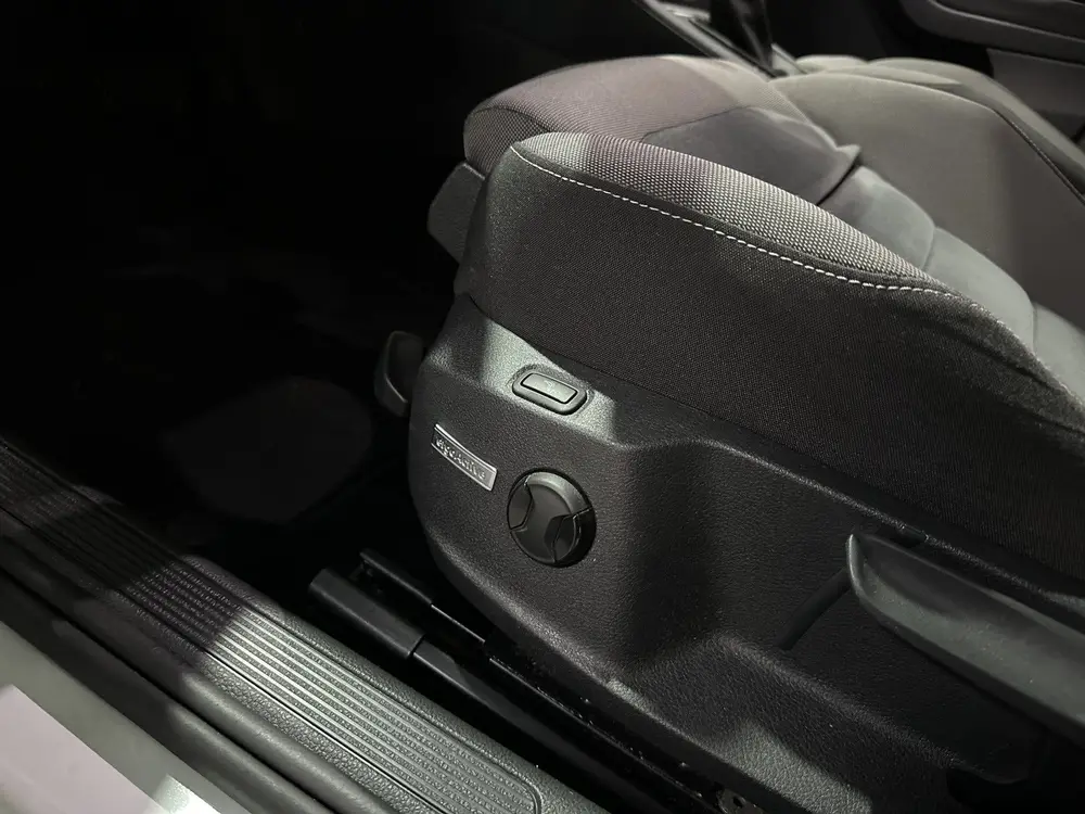 Volkswagen Golf 1.5 TSI Highline - Navi / Camera / Dodehoek uit 2019, foto 11