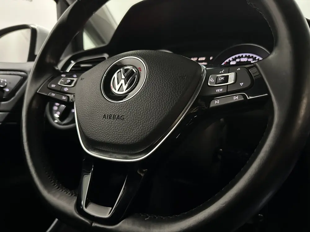 Volkswagen Golf 1.5 TSI Highline - Navi / Camera / Dodehoek uit 2019, foto 12