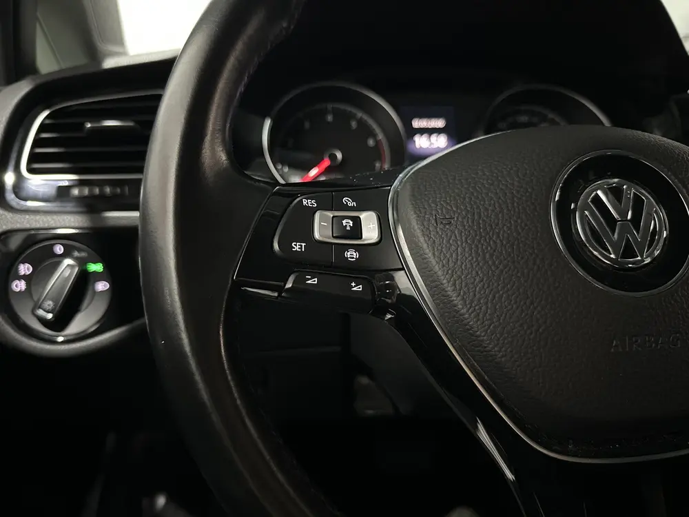 Volkswagen Golf 1.5 TSI Highline - Navi / Camera / Dodehoek uit 2019, foto 14