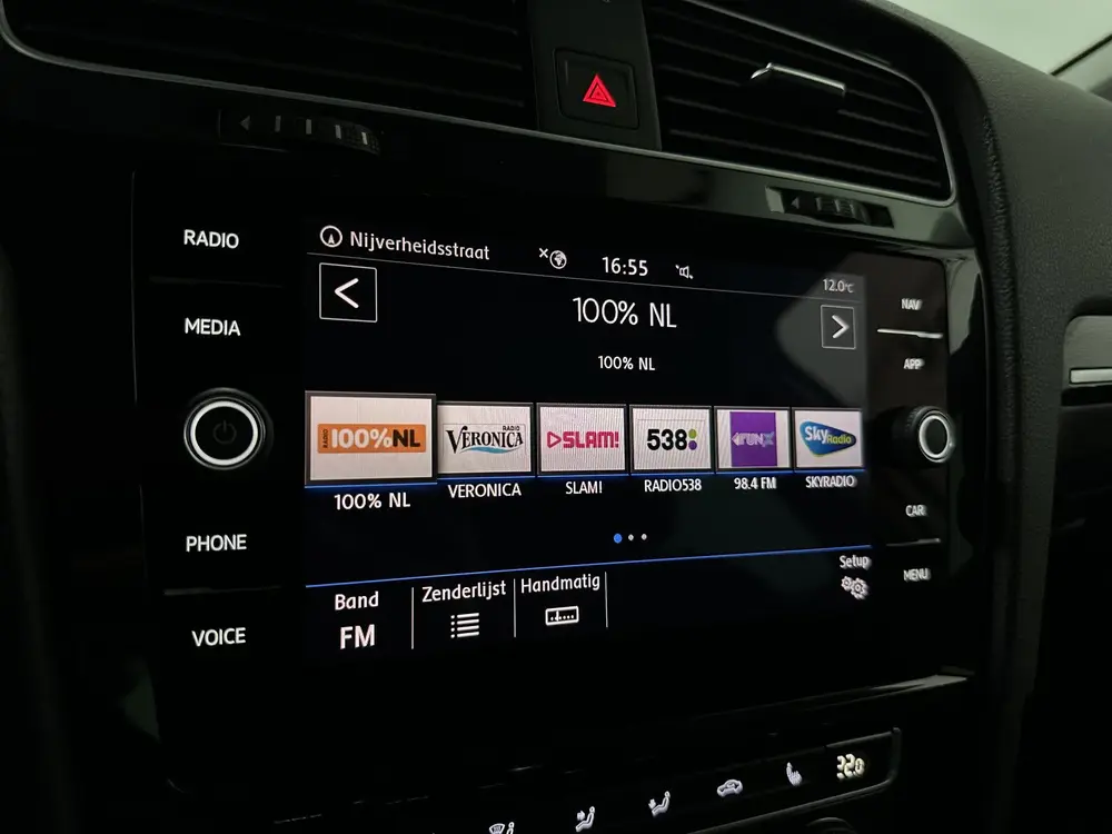 Volkswagen Golf 1.5 TSI Highline - Navi / Camera / Dodehoek uit 2019, foto 17