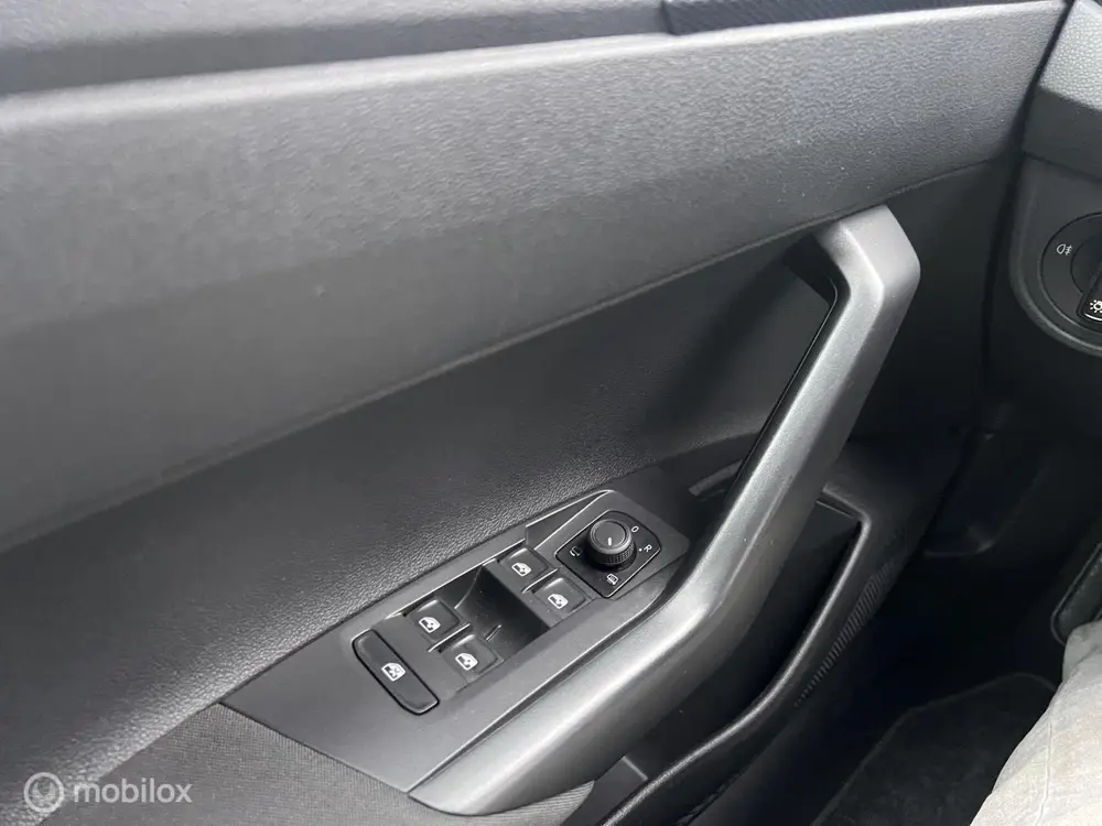 Volkswagen Polo 1.0 TSI Life Business uit 2021, foto 19
