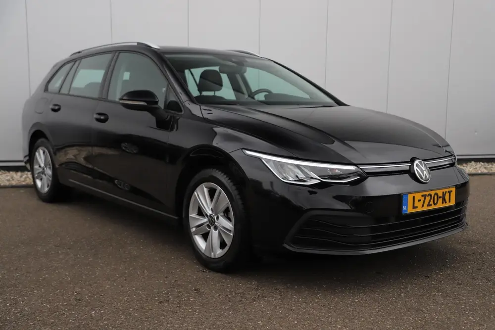 Volkswagen Golf Variant 1.0 TSI Life 110PK Trekhaak Navigati uit 2021, foto 3