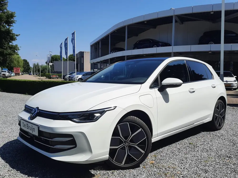 Volkswagen Golf 1.5 eHybrid Style Edition (Camera,Ergo,Grote uit 2025, foto 7