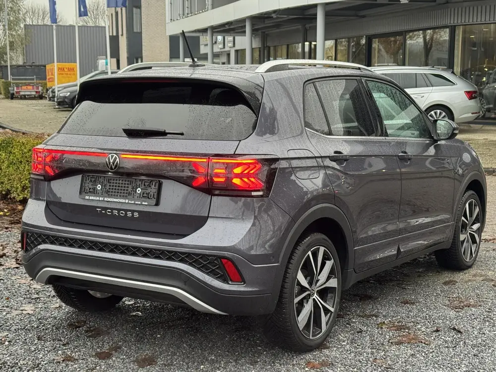 Volkswagen T-Cross 1.5 TSI 150pk DSG R-Line (Camera,Virtual uit 2025, foto 2