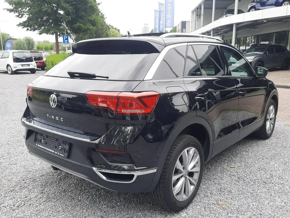 Volkswagen T-Roc 1.5 TSI 150pk Style (Pano,Haak,Camera,Navi) uit 2020, foto 6