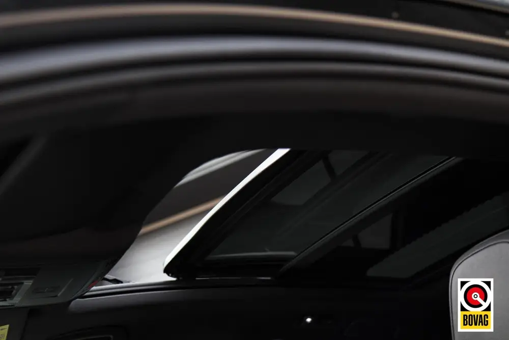 Volkswagen T-Roc 1.5 TSI 3x R-Line|IQ-LIGHT|PANO|CAMERA|MEMO uit 2023, foto 12