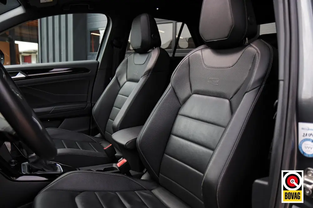 Volkswagen T-Roc 1.5 TSI 3x R-Line|IQ-LIGHT|PANO|CAMERA|MEMO uit 2023, foto 7