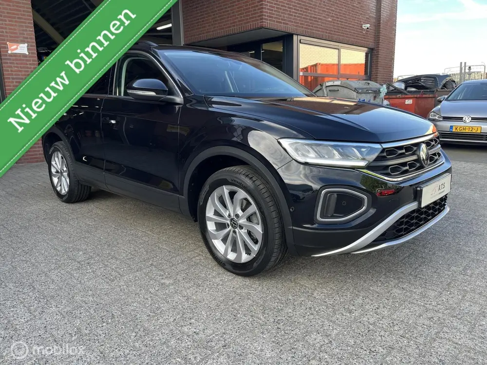Volkswagen T-Roc 1.5 TSI Life Edition ACC*LED*PDC*CARPLAY* uit 2024, foto 3