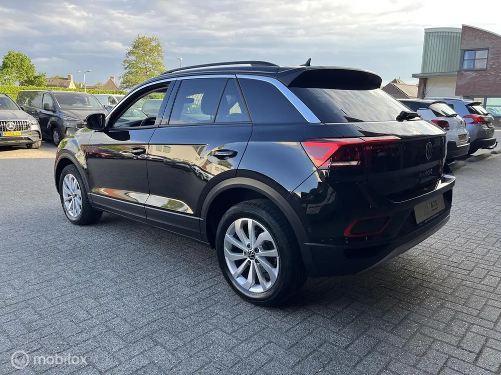 Volkswagen T-Roc 1.5 TSI Life Edition ACC*LED*PDC*CARPLAY* uit 2024, foto 6