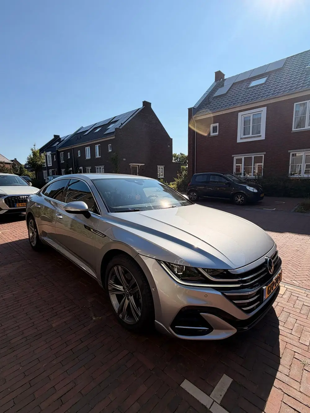 Volkswagen Arteon 1.4 Ehybrid 218pk 6-DSG 2021 Grijs uit 2021, foto 4