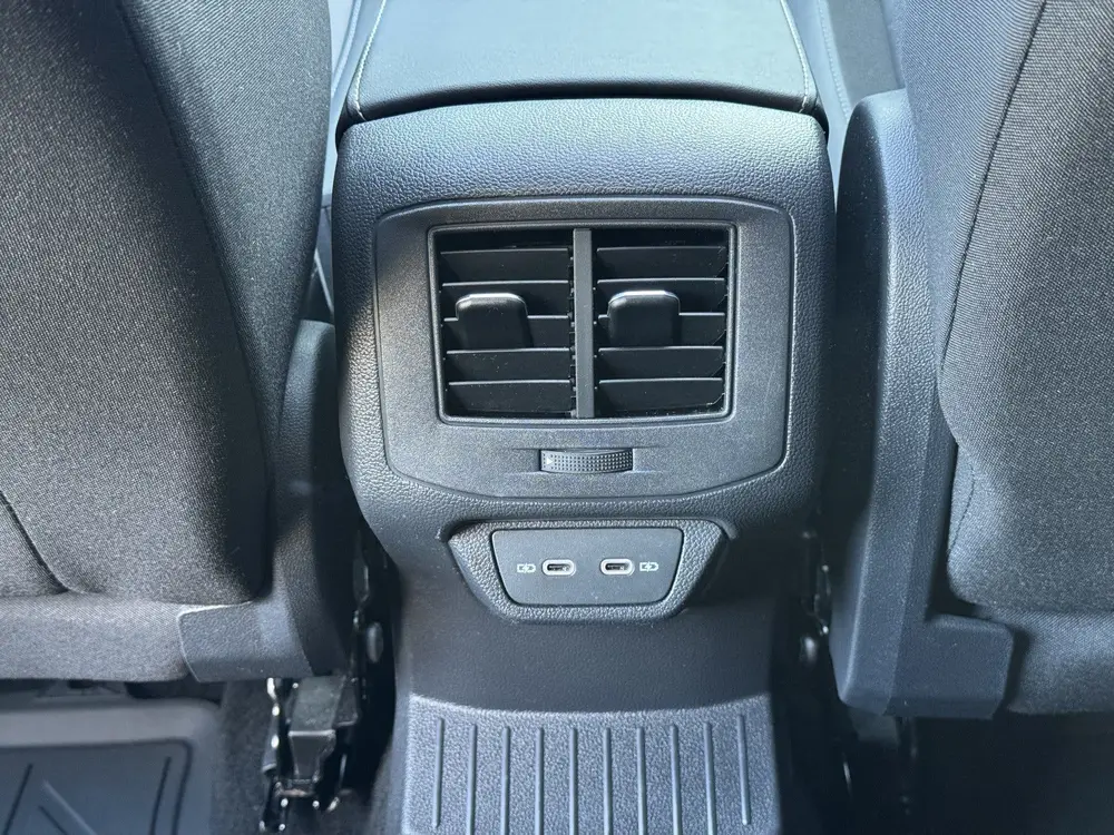 Volkswagen T-Roc 1.5 TSI R-Line | Keyless | Camera | Black S uit 2023, foto 14