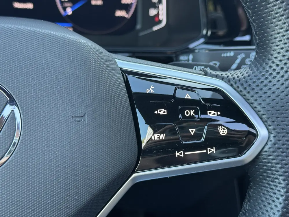 Volkswagen T-Roc 1.5 TSI R-Line | Keyless | Camera | Black S uit 2023, foto 19