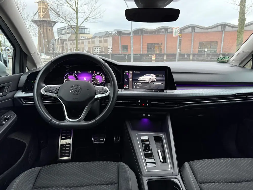 Volkswagen Golf 1.5 eTSI Business_150 PK_CAMERA_CarPLAY_NETT uit 2023, foto 9