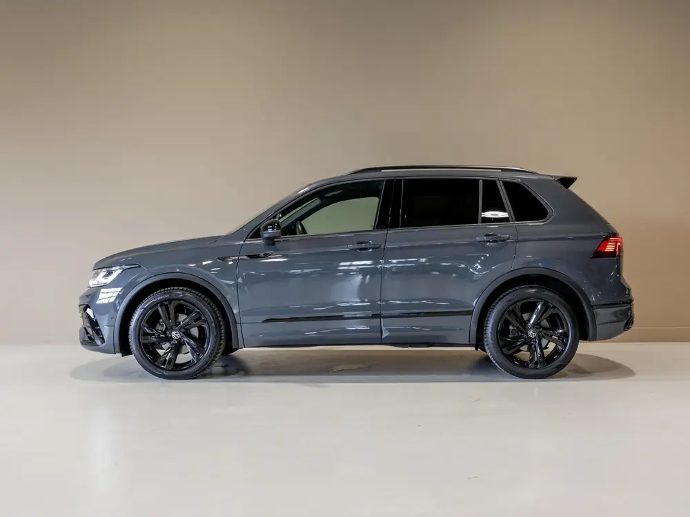 Volkswagen Tiguan 1.5 TSI 2x R-Line Blackstyle / 150pk / Pan uit 2023, foto 3
